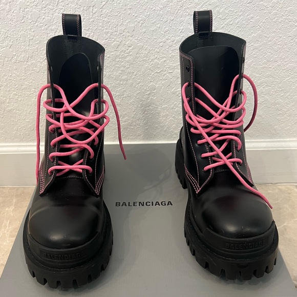 Balenciaga Strike Bootie L20 Authentic Balenciaga - Picture 1 of 7